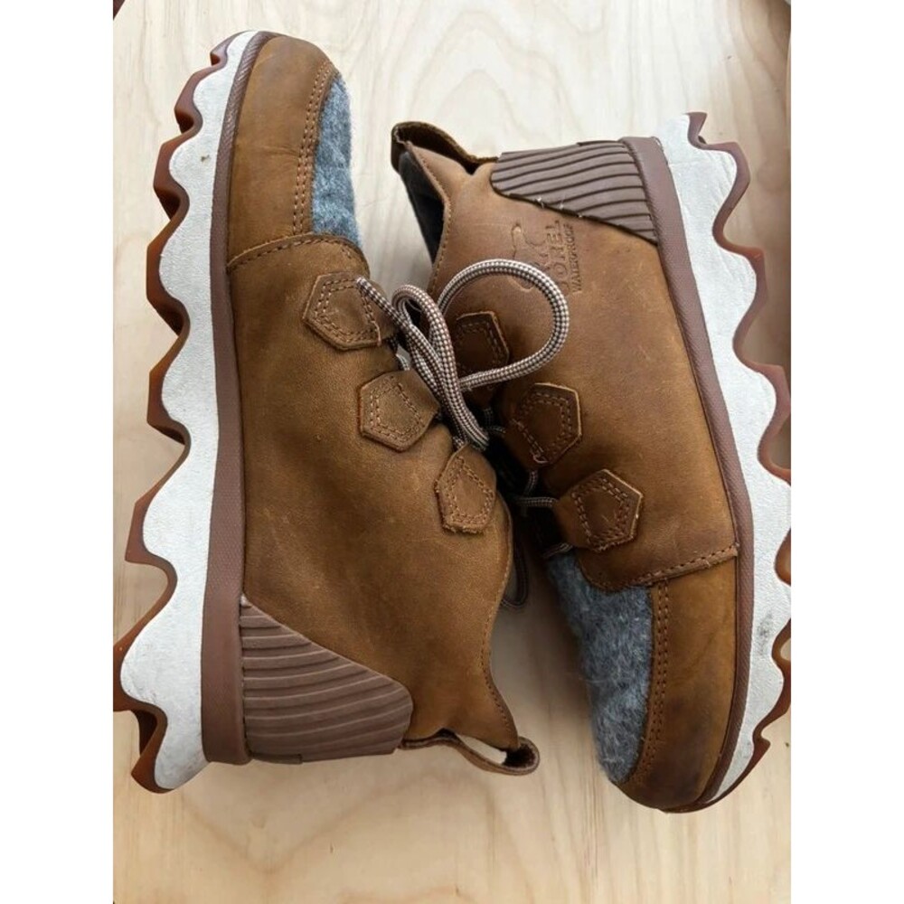 Sorel Kinetic Caribou Waterproof Ankle Snow Boot Leather Wool Women's size 6